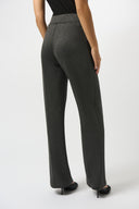 From Workday to Weekend: How to Style Women's Dress Pants With Confidence