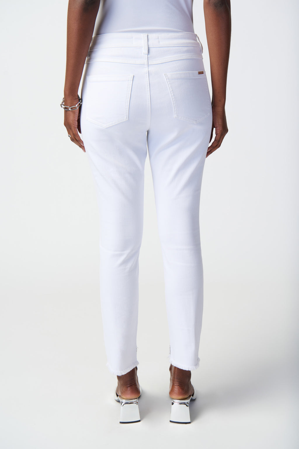 Joseph Ribkoff White Cropped Jeans with Frayed Hem Style 241921