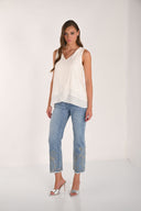 Frank Lyman Floral Mid-rise Cropped Jeans Style 261621