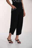 Frank Lyman Relaxed Fit Cropped Trousers Style 266101
